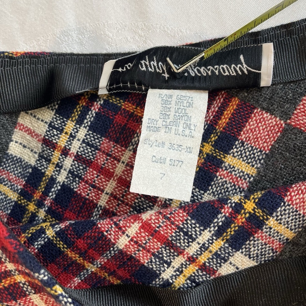 VTG No Appt Necessary Wool Red Gray Tartan Mini Skirt Classic Academia Size 7 - Picture 5 of 8